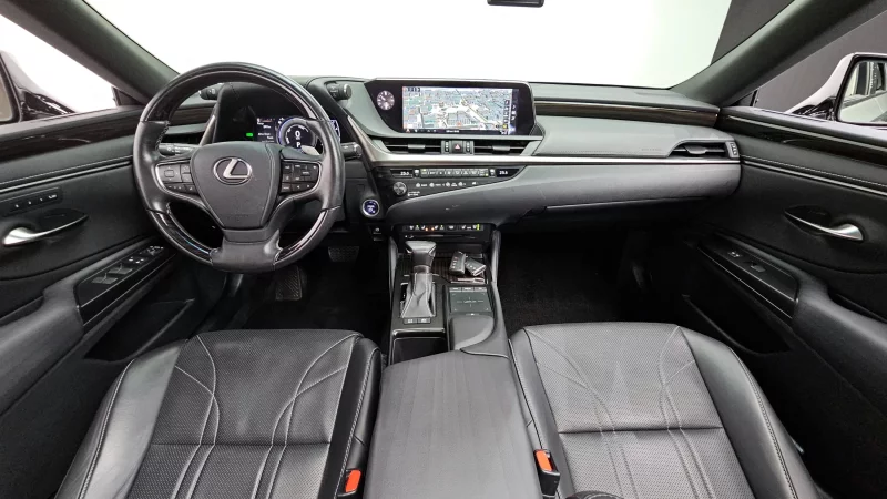 Lexus ES300h