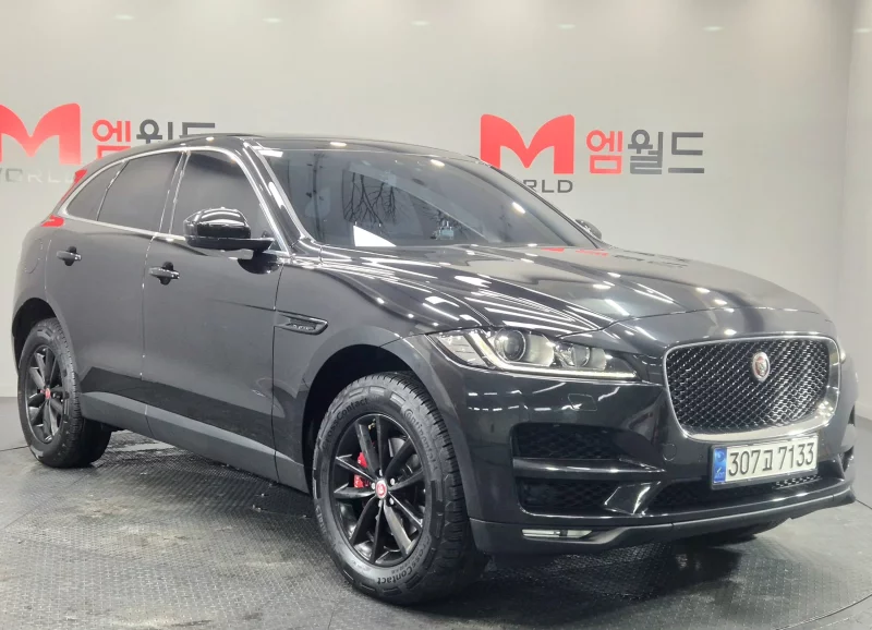 Jaguar F-PACE