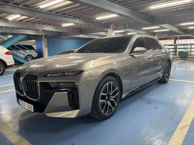 BMW 7-Series