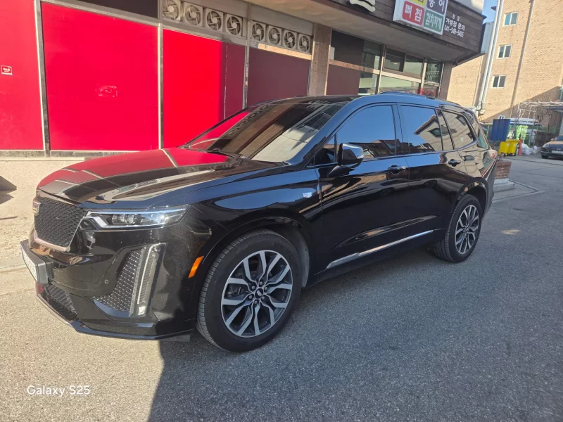 Cadillac XT6