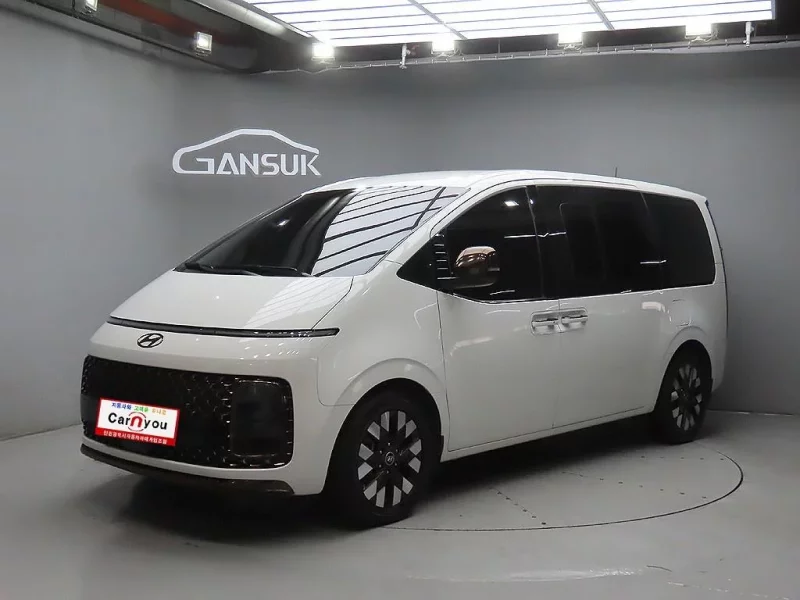 Hyundai Staria