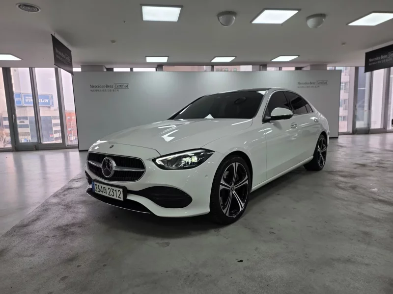 Mercedes-Benz C-Class