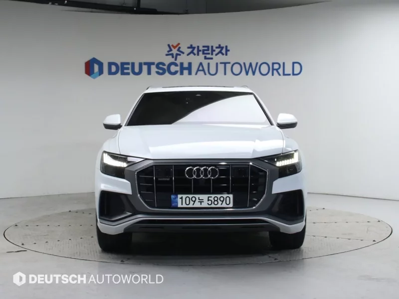 Audi Q8