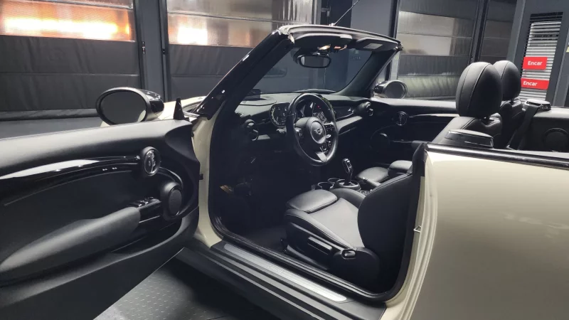 MINI Cooper Convertible