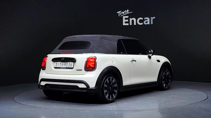 MINI Cooper Convertible