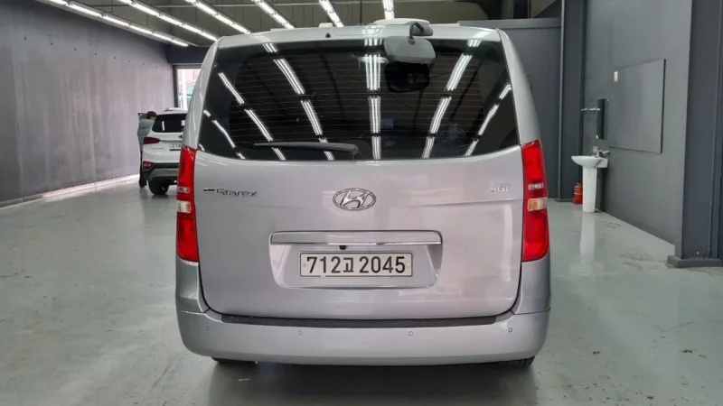 Hyundai Starex