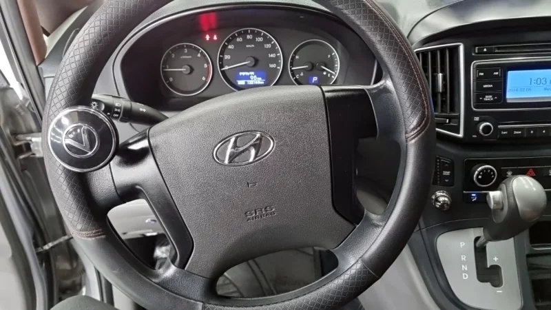 Hyundai Starex