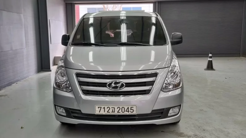 Hyundai Starex