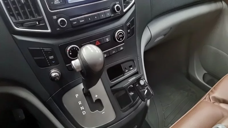 Hyundai Starex