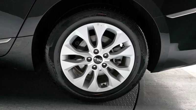 Kia K8