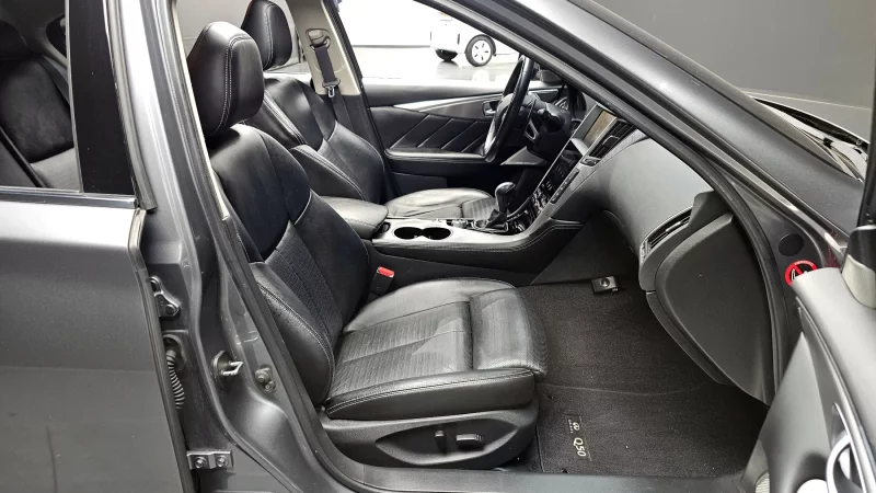 Infiniti Q50