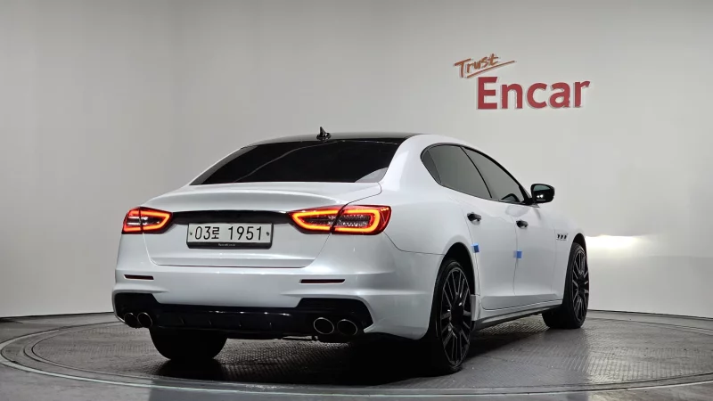 Maserati QUATTROPORTE