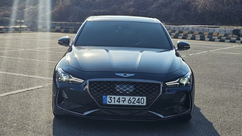 Genesis G70