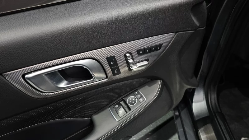 Mercedes-Benz SLC-Class