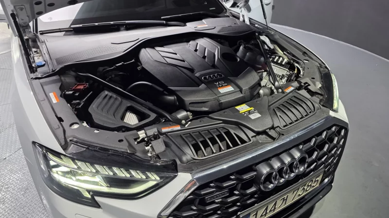 Audi A8