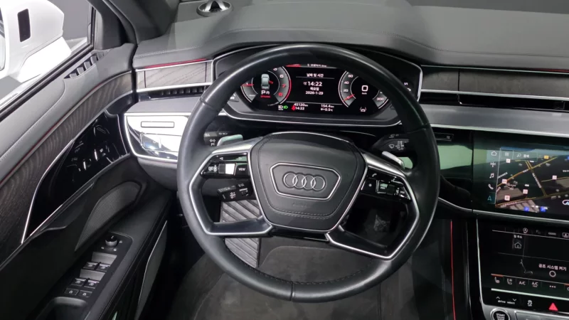 Audi A8