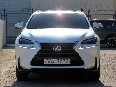 Lexus NX300h