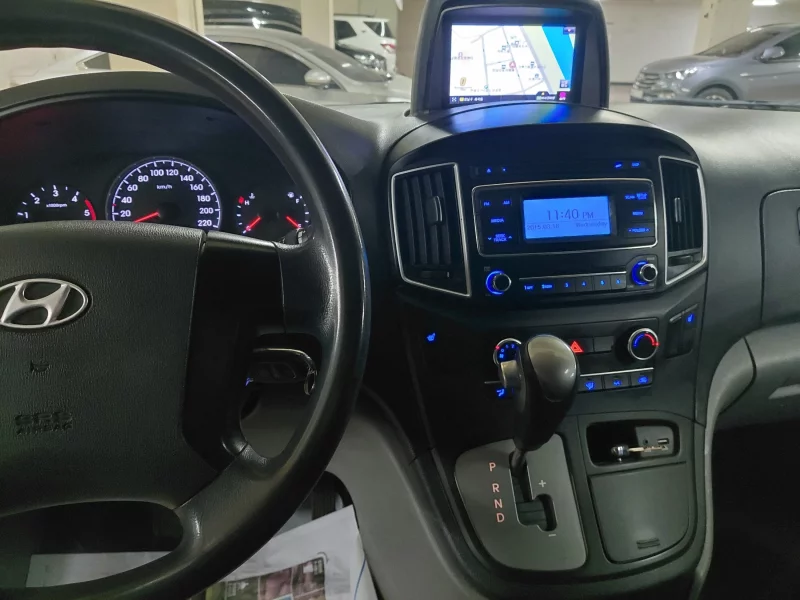 Hyundai Starex