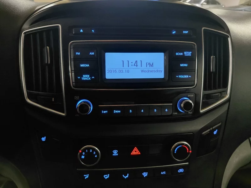 Hyundai Starex