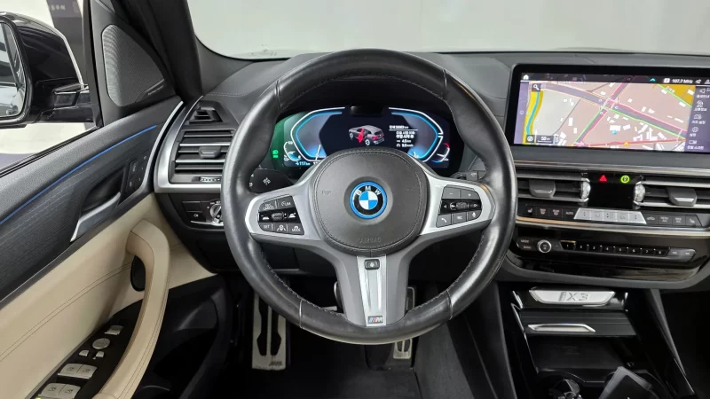 BMW iX3