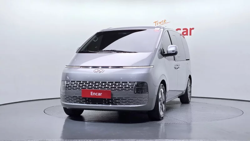 Hyundai Staria