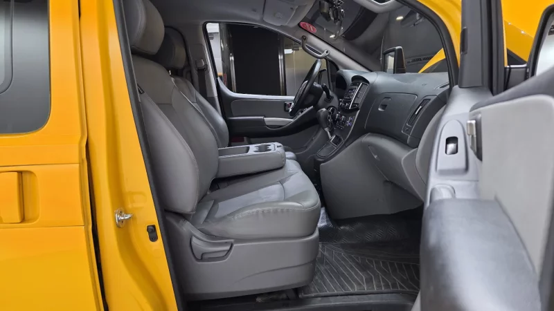 Hyundai Starex