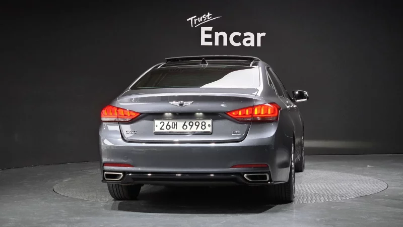 Hyundai Genesis