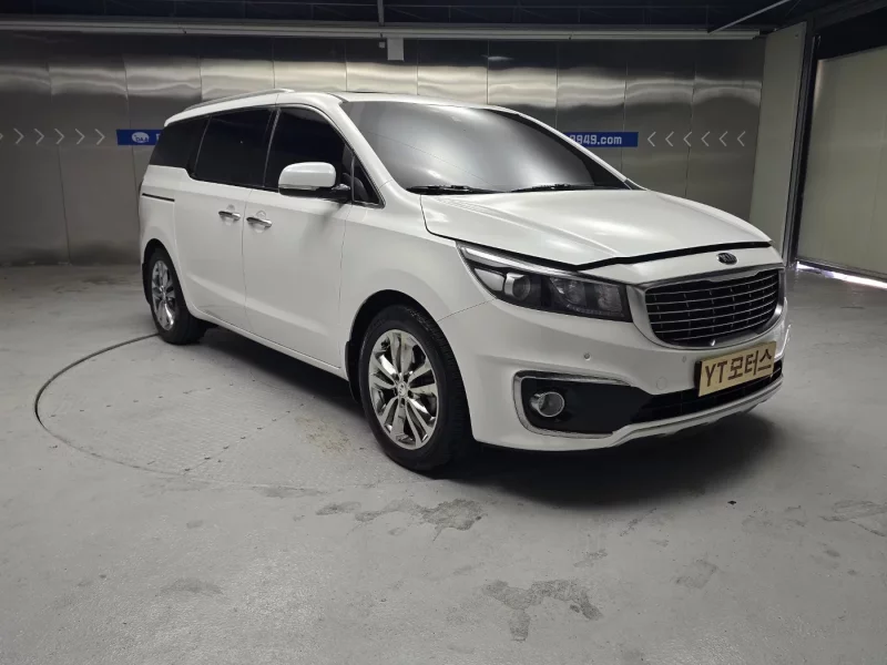 Kia Carnival