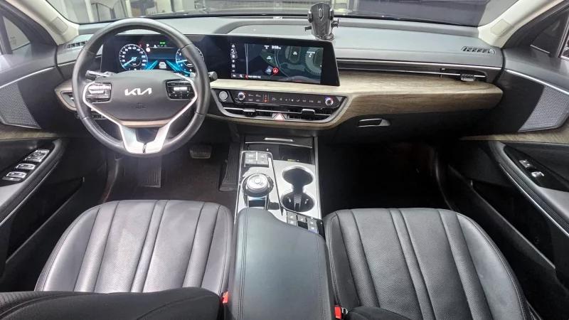 Kia K8