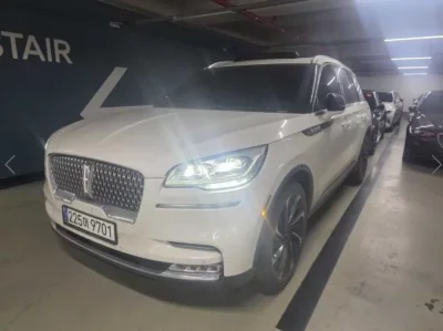 Lincoln AVIATOR