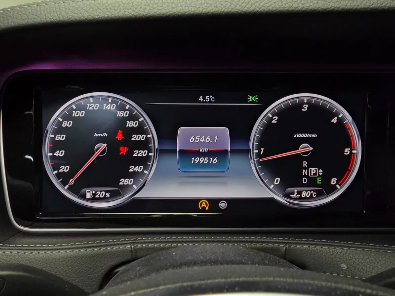 Mercedes-Benz S-Class