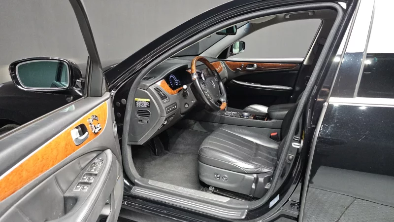 Hyundai Equus