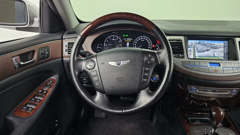Hyundai Genesis