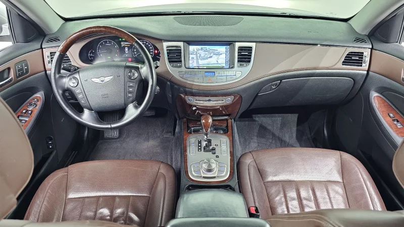 Hyundai Genesis