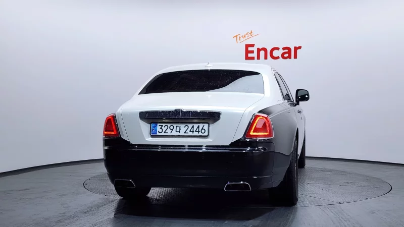 Rolls-Royce GHOST