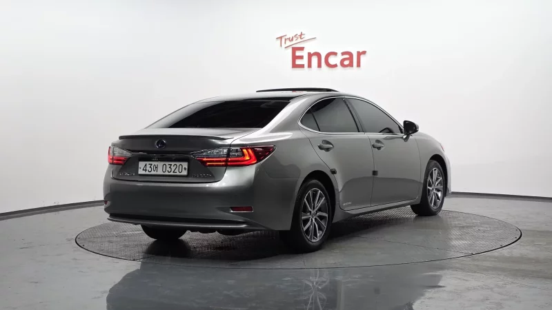 Lexus ES300h