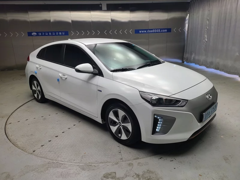 Hyundai Ioniq