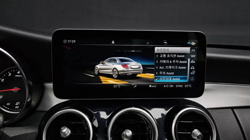 Mercedes-Benz C-Class