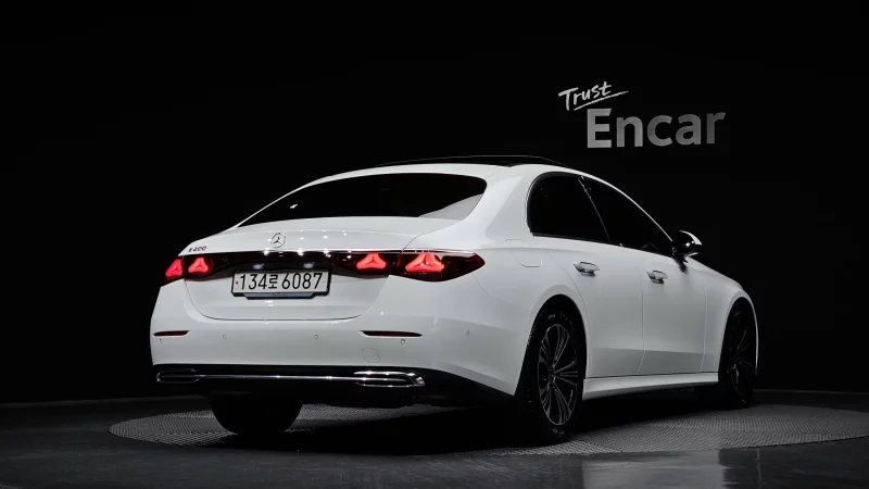 Mercedes-Benz E-Class