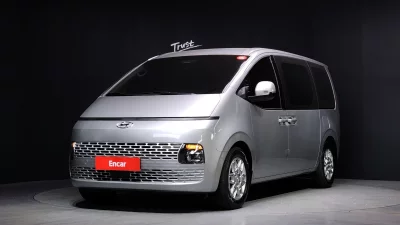 Hyundai Staria