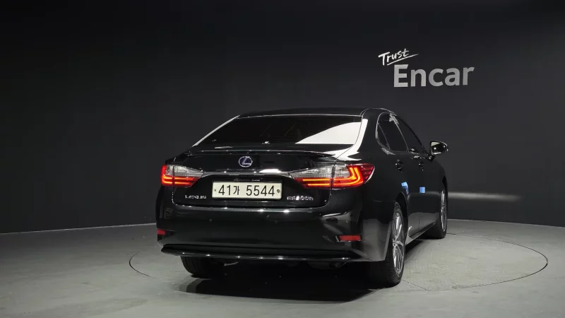 Lexus ES300h