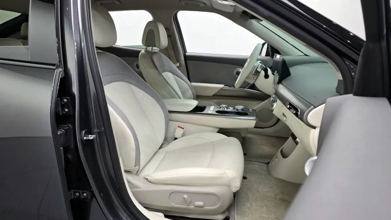 Genesis GV60