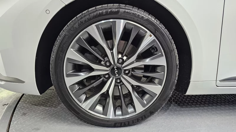 Kia K8
