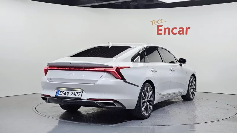 Kia K8