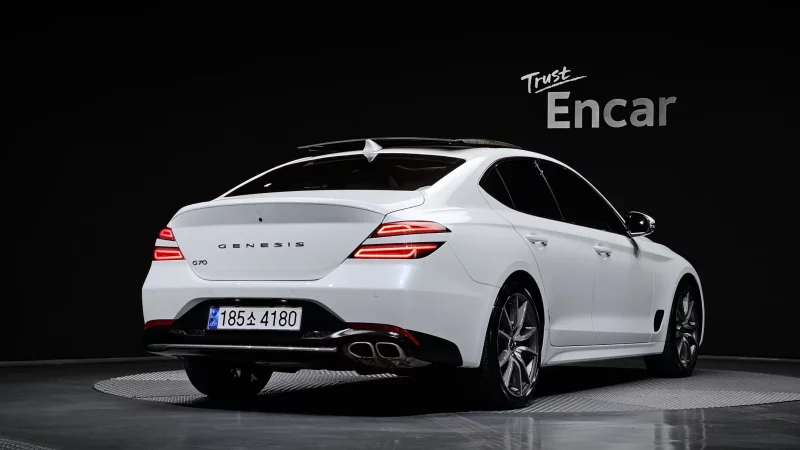 Genesis G70