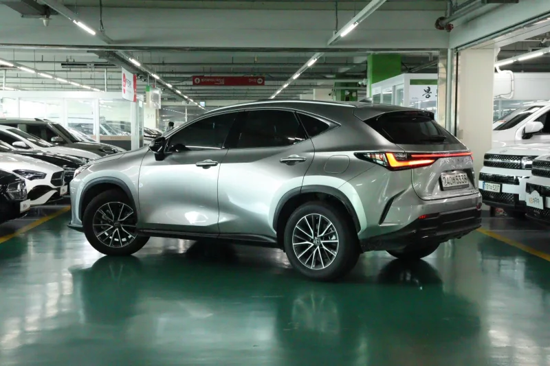 Lexus NX450h+