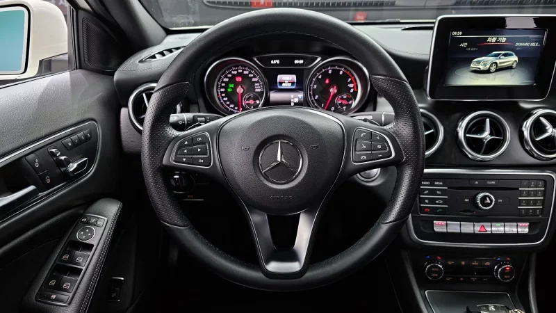 Mercedes-Benz GLA-Class