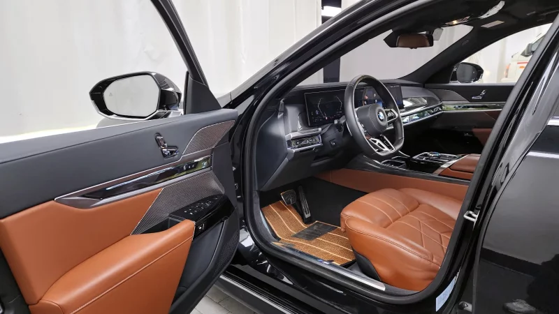 BMW 7-Series