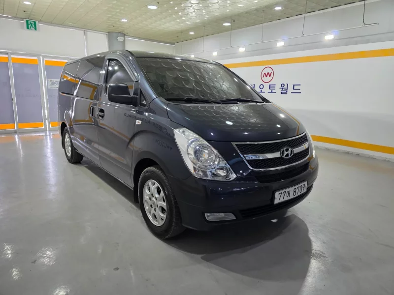 Hyundai Starex