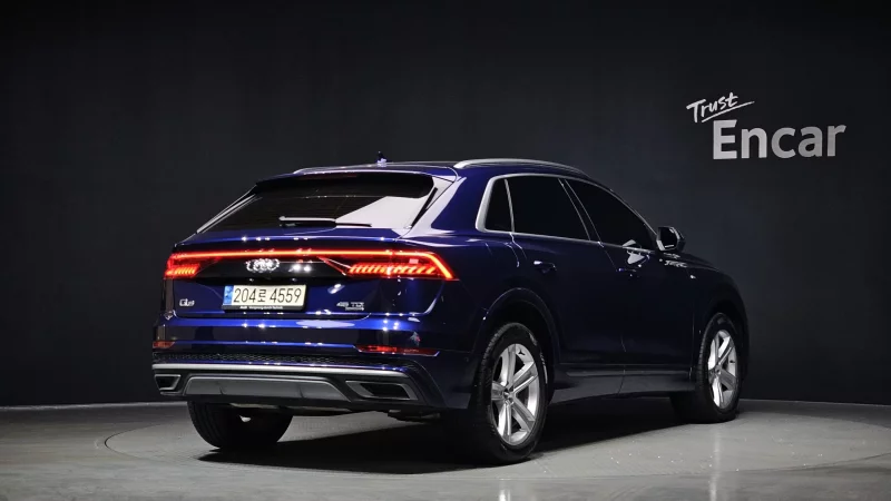 Audi Q8